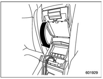 Subaru Forester. Accessory power outlets