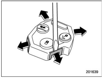 Subaru Forester. Replacing transmitter battery